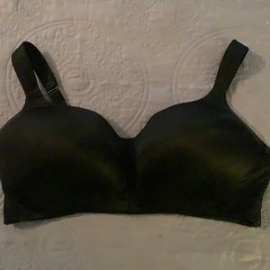Cacique Bra 38DD Lined Wire-free Black